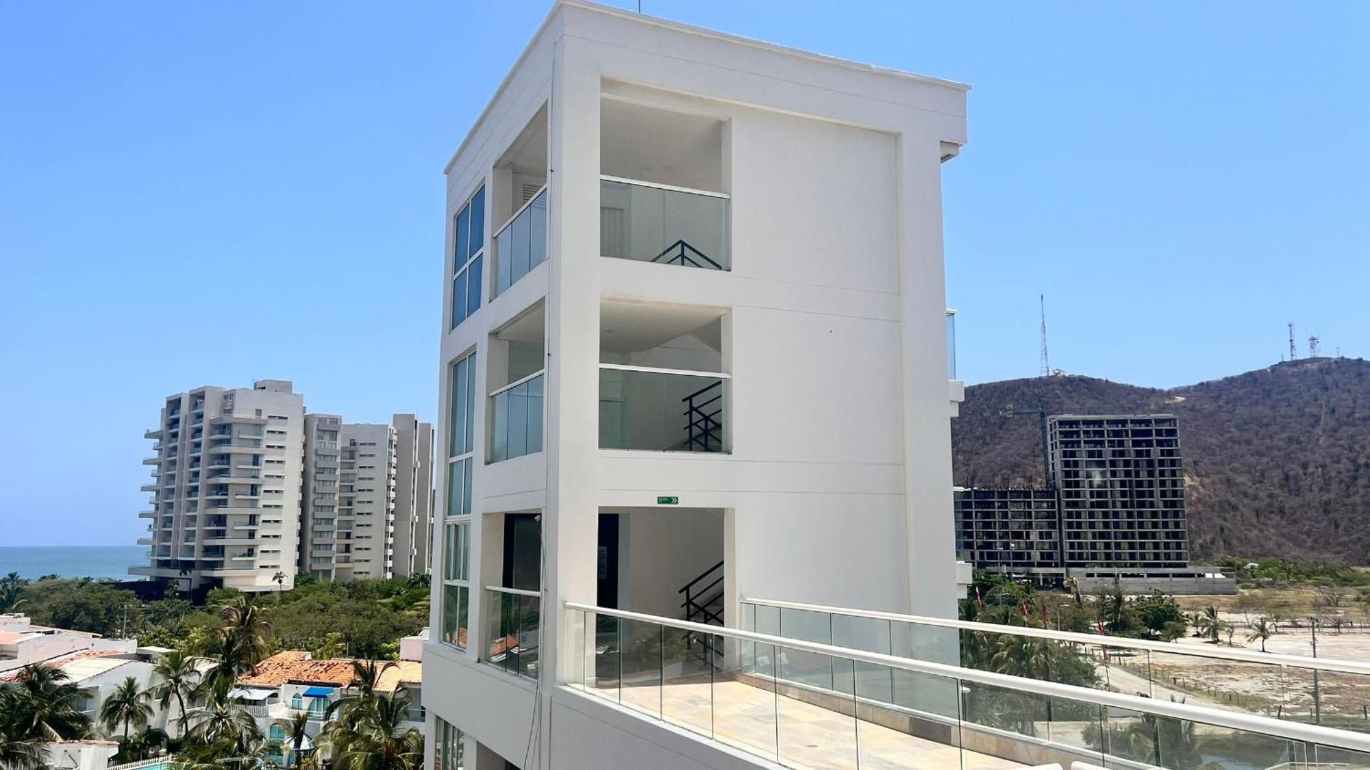 Edificio Areia En Pozos Colorados, Apto 2 2 Banos *